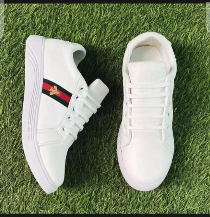 White Sneakers for men's || stylish and tranding sneakers for boys