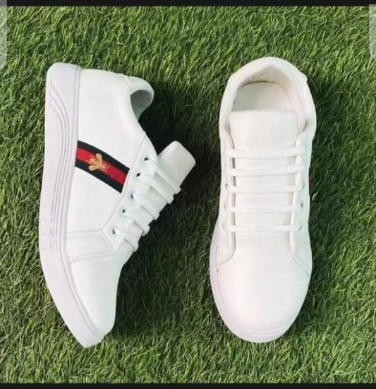 White Sneakers for men's || stylish and tranding sneakers for boys