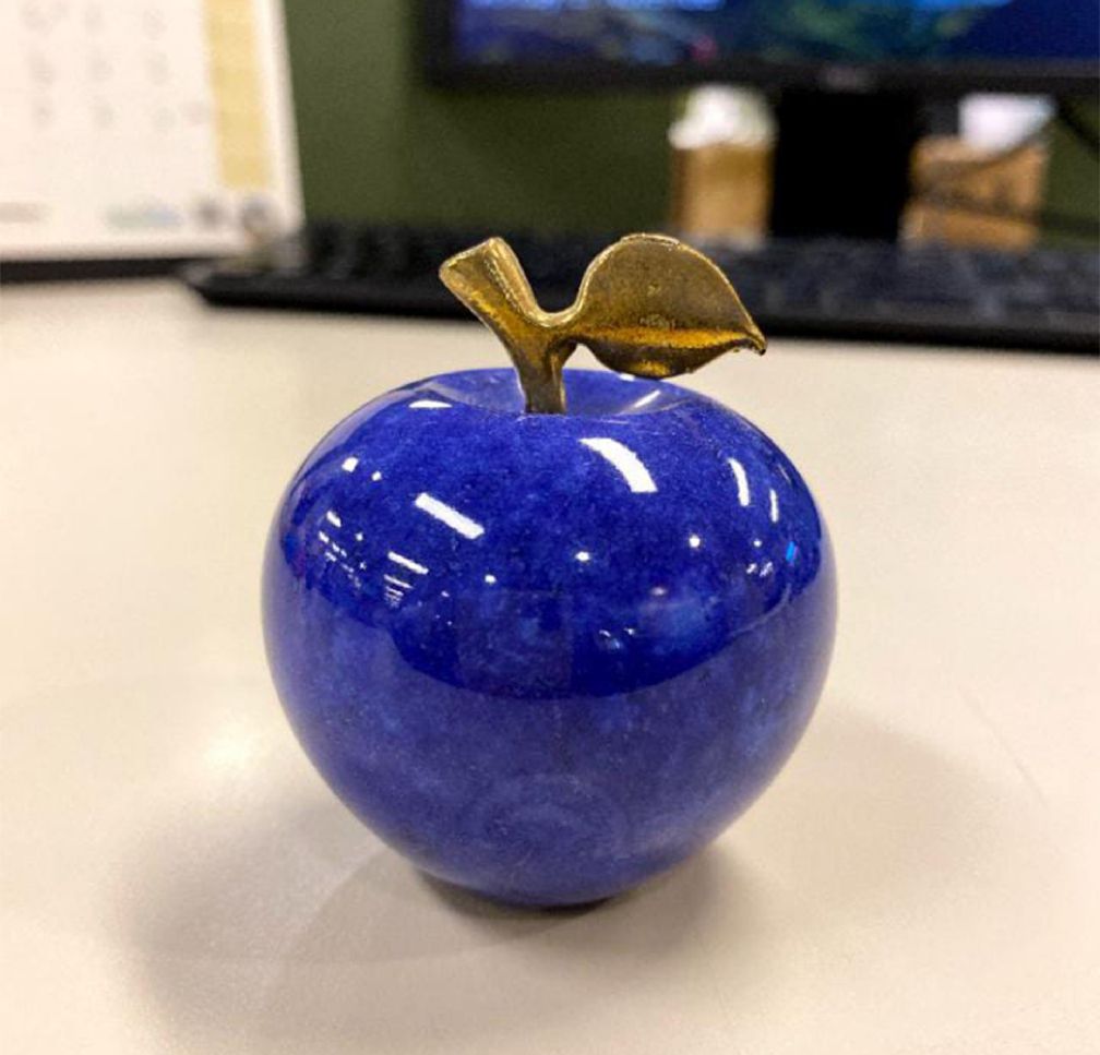 Marble Apple Home Decoration Items Show Piece for Room Side Table, Office