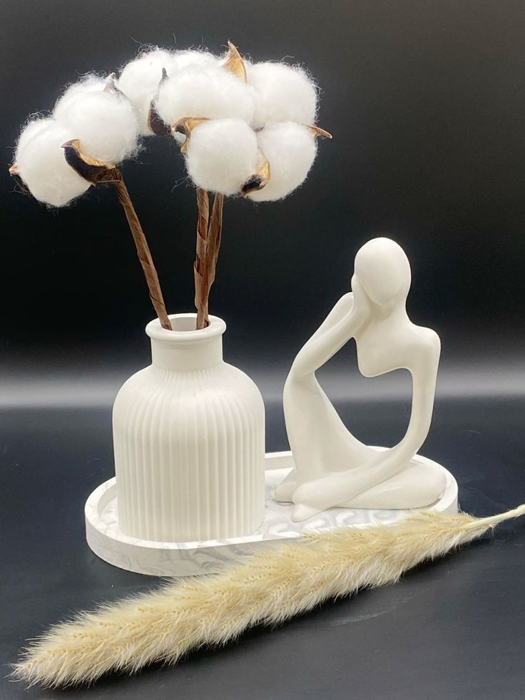 Set of 3 Home Decor Items – Thinker Statue, Mini Vase & Oval Tray